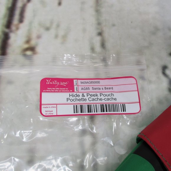 Thirty-One Gifts Hide & Peek Expandable Reusable Snack Bag Santa's Beard - Picture 7 of 7